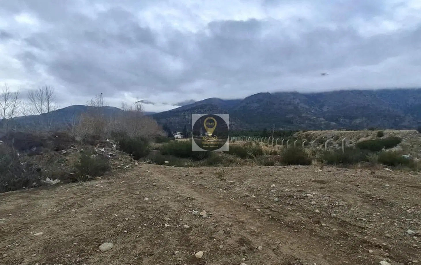 LOTE 5000aprox SOBRE RUTA 40SUR 3