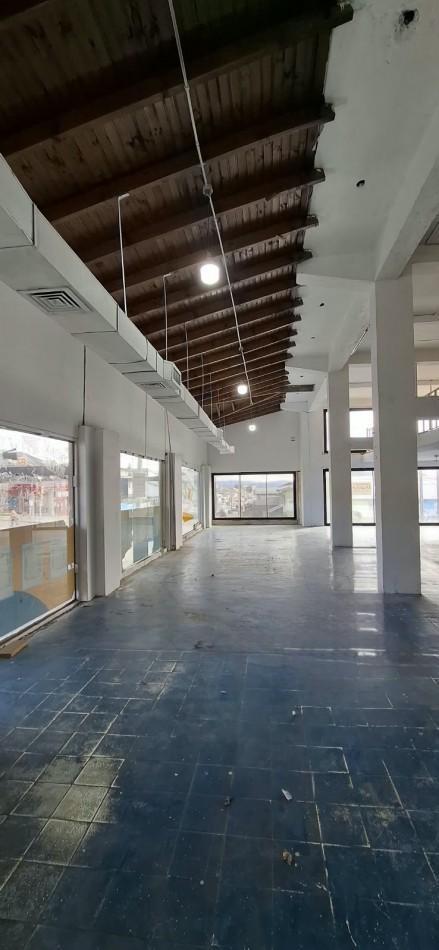 Foto de ALQUILER IMPORTANTE LOCAL COMERCIAL ONELLI, imagen 3
