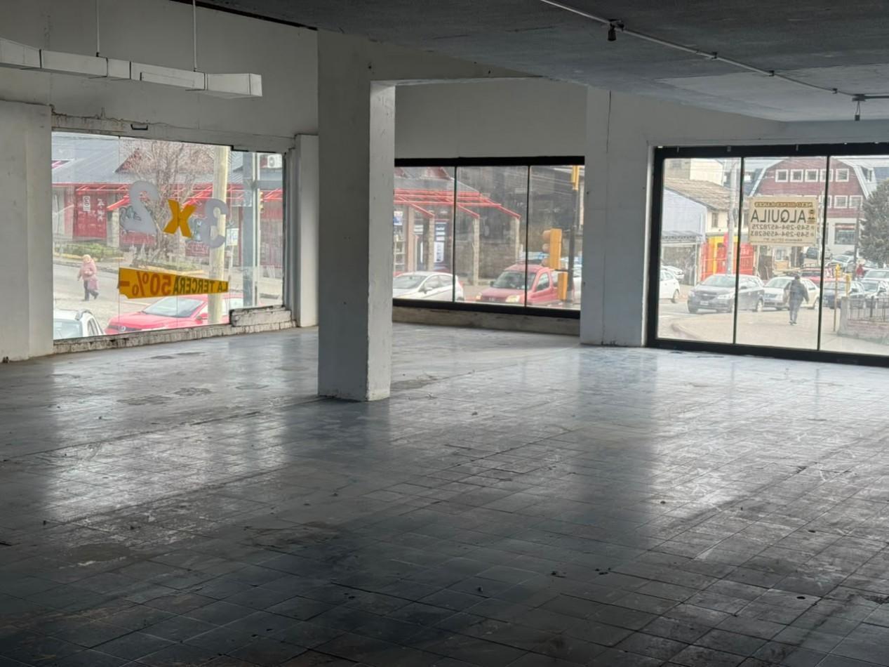 Foto de ALQUILER IMPORTANTE LOCAL COMERCIAL ONELLI, imagen 2