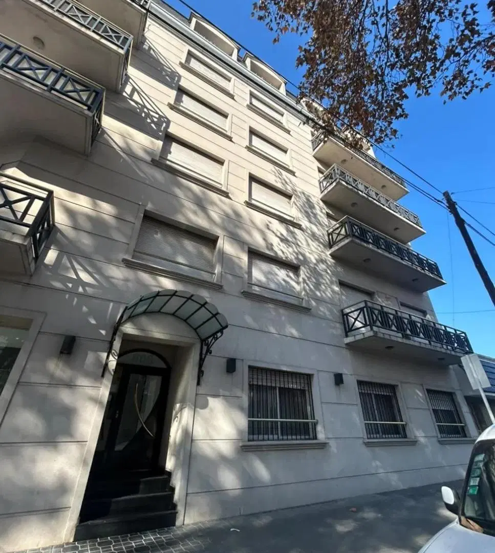 VENTA DEPTO 4 AMBIENTES, 2 BAÑOS, COCHERA 3
