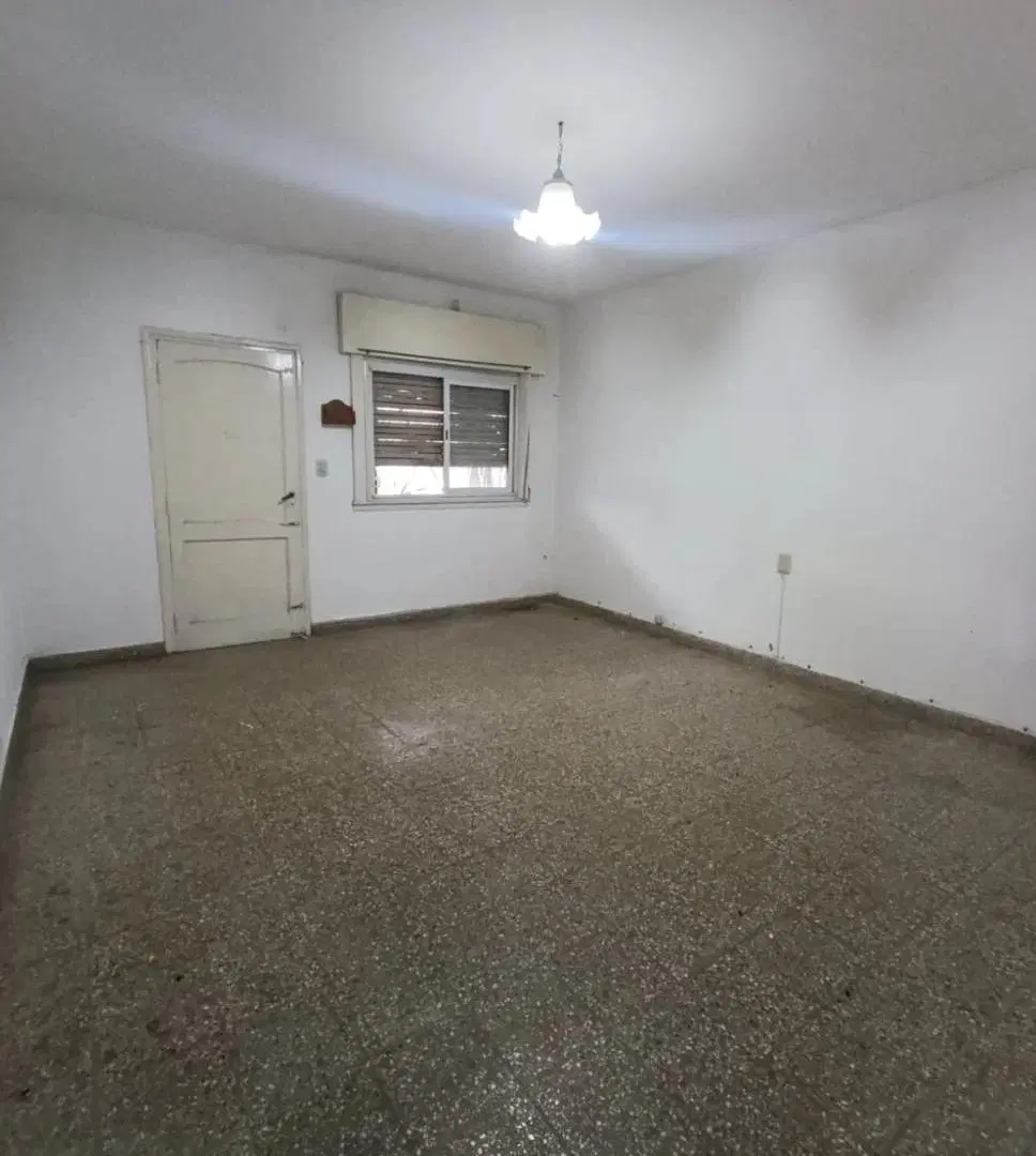 Tipo casa FRENTE, 3 Amb. Terraza 4
