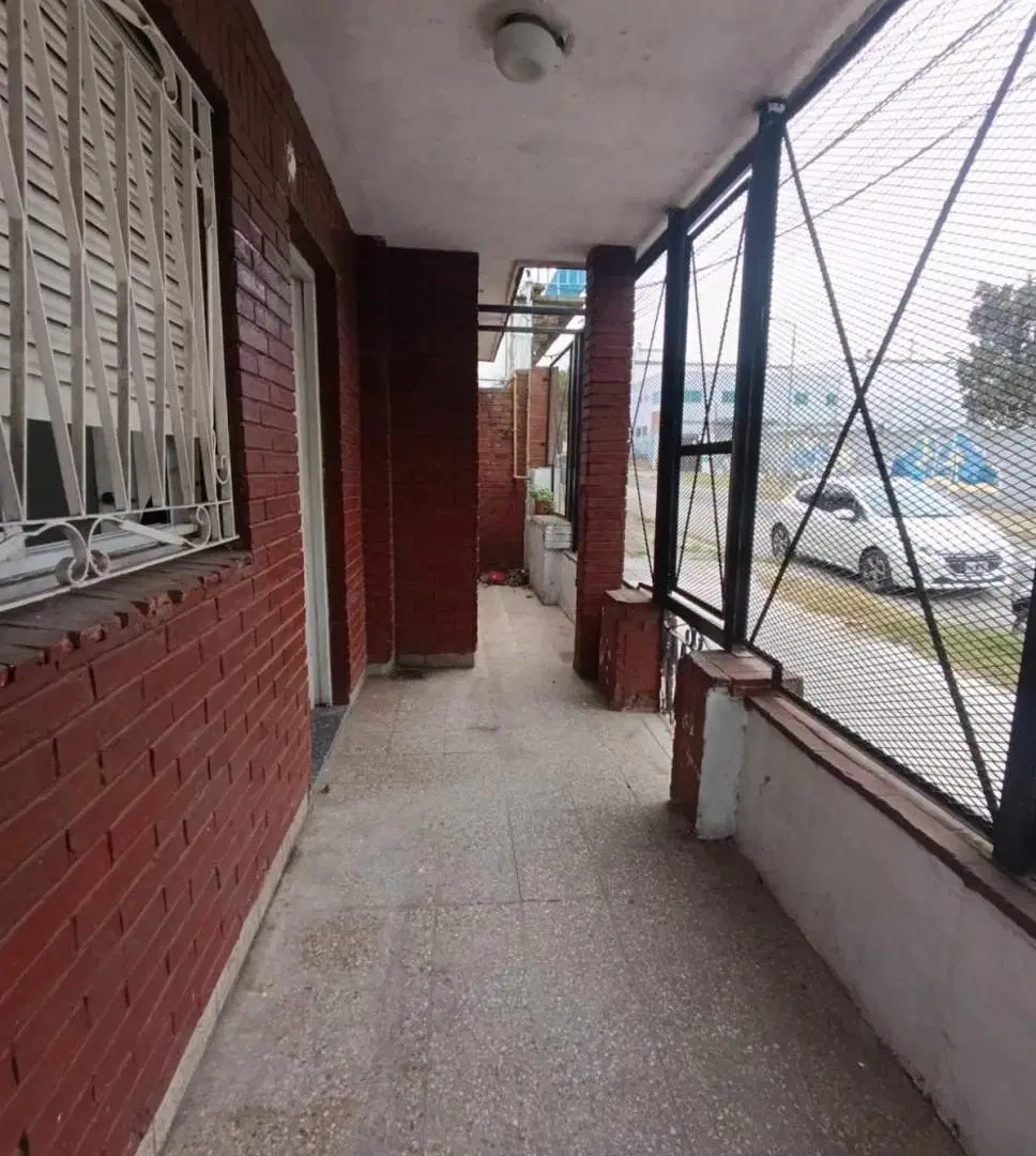 Tipo casa FRENTE, 3 Amb. Terraza 2
