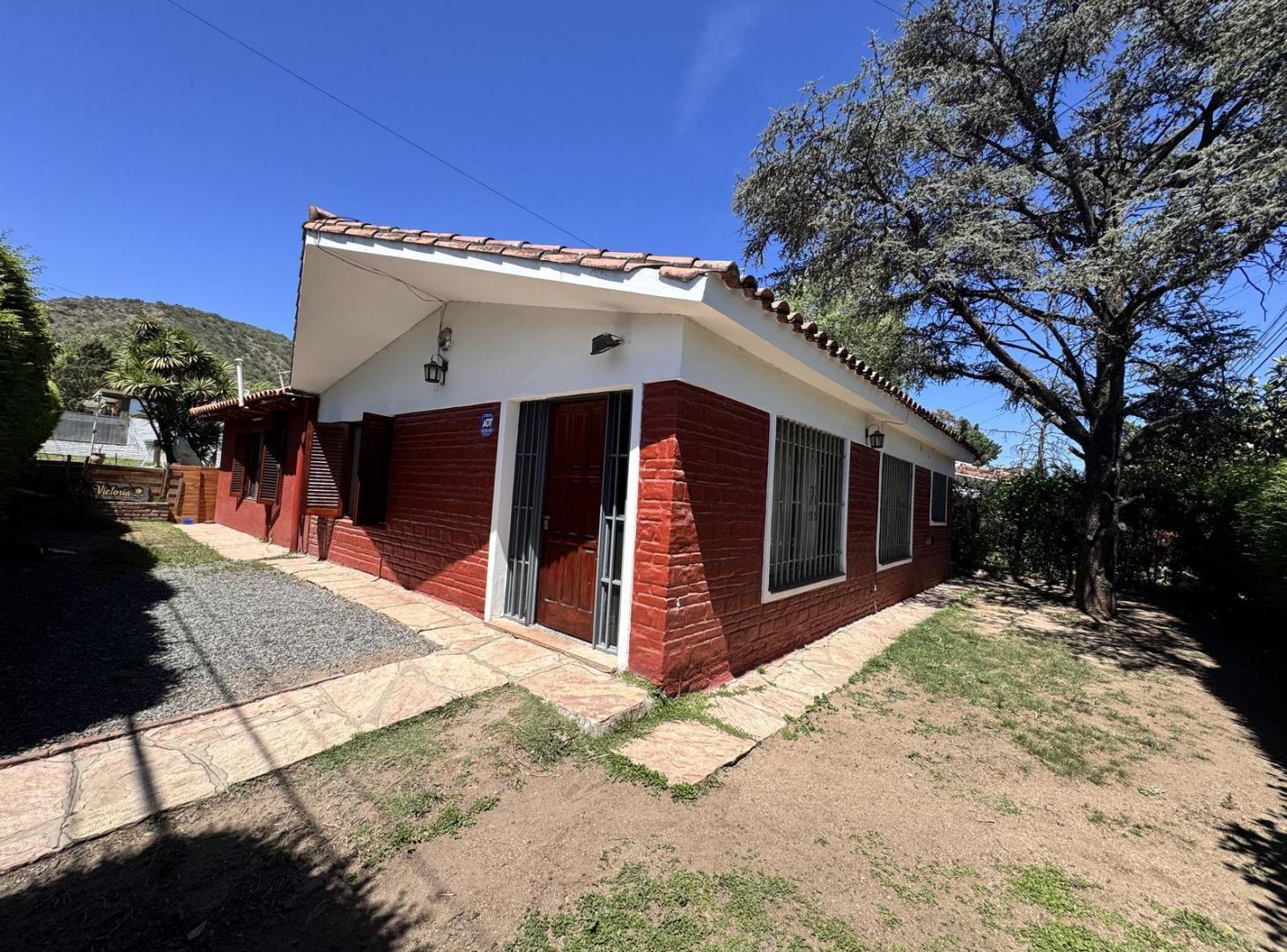 Excelente casa en venta de 4 dormitorios y una gran vista a las sierras en Carlos Paz