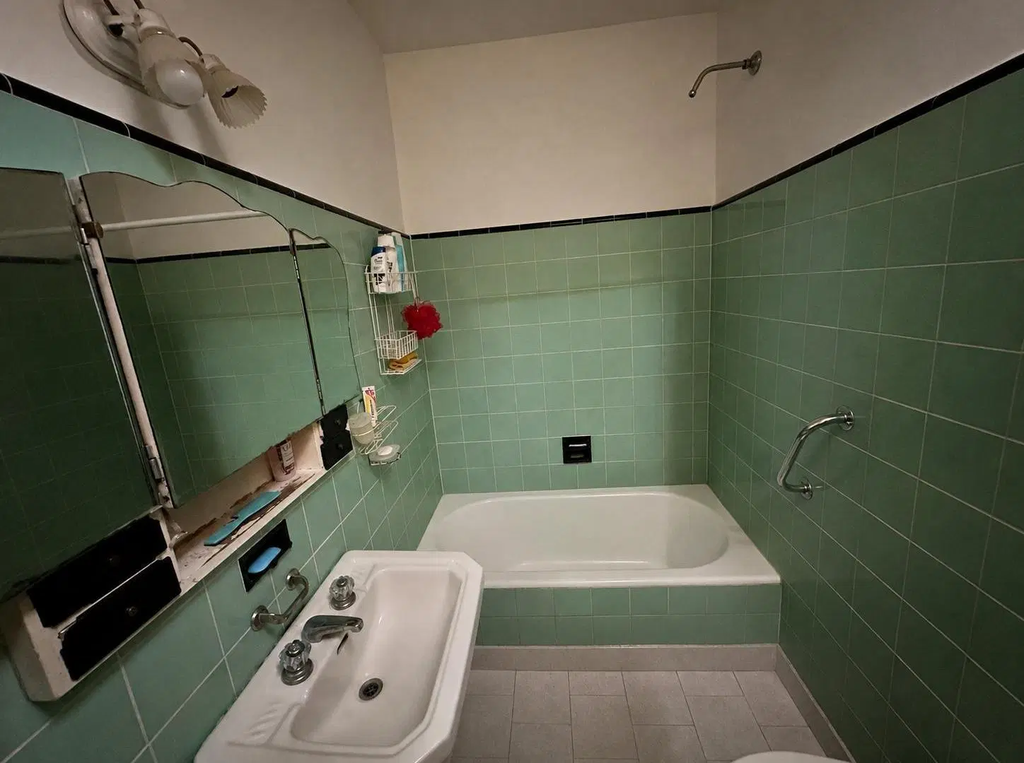 Casa en Alta Gracia con local comercial oportunidad 4