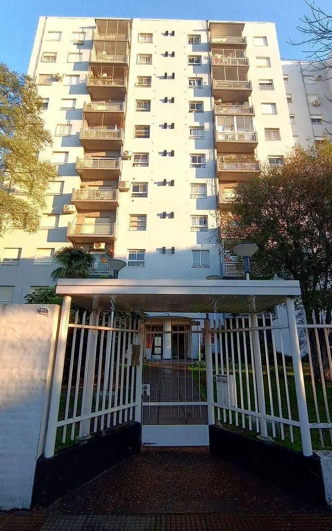VENTA EXCELENTE DEPARTAMENTO 3 AMBIENTES C/COCHERA 3