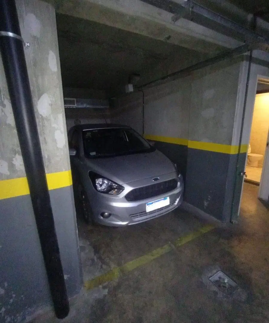 VENTA COCHERA CUBIERTA EN PALERMO 3