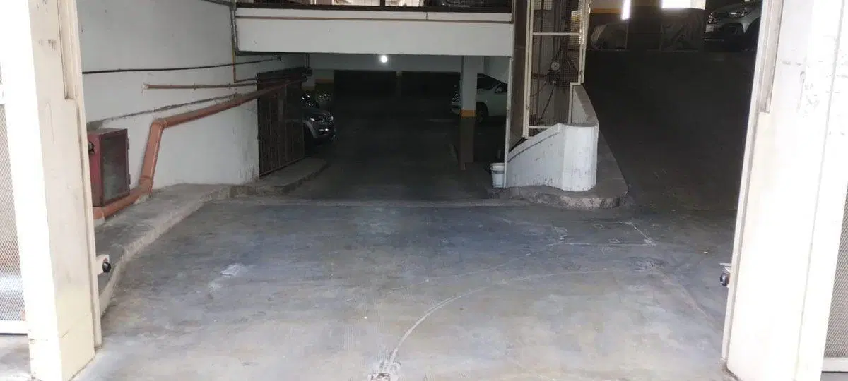 COCHERA EN VENTA BARRIO MONTE CASTRO 4