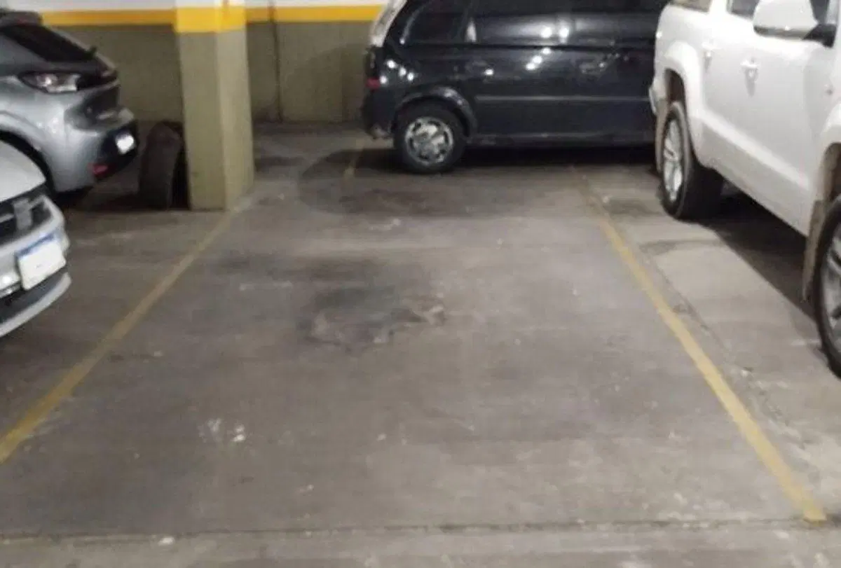 COCHERA EN VENTA BARRIO MONTE CASTRO 2