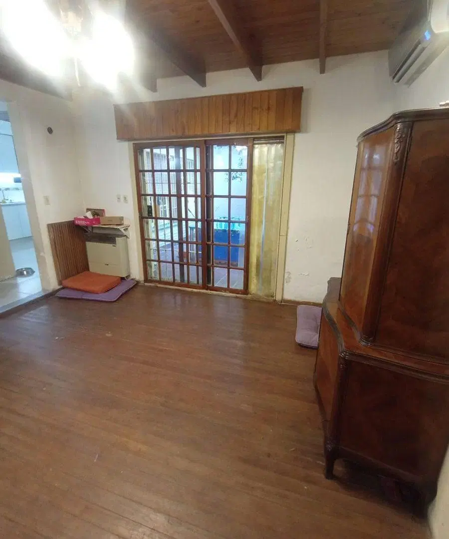 VENTA CASA EN 2 PLANTAS C/COCHERA FLORESTA NORTE 3