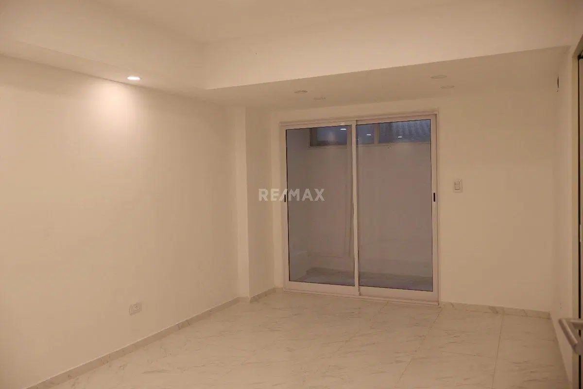 VENTA DPTO 4 AMB EN PALERMO CON PARRILLA Y COCHERA 2