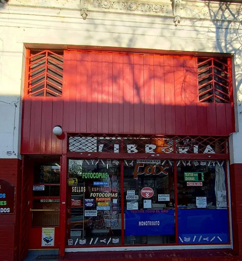 Local en Venta sobre calle Cuenca 3