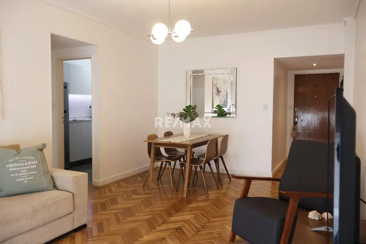 VENTA DPTO. FLORES 3 AMBIENTES CON DEPENDENCIA. 2