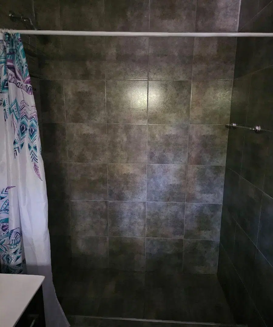 VENTA CASA 3 AMB C/PILETA Y LOTE 2
