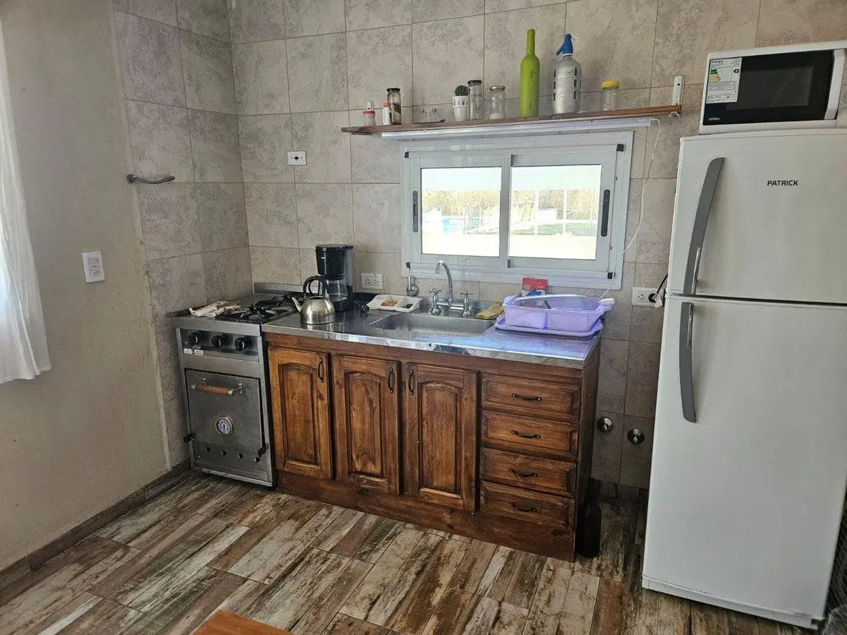 VENTA CASA 3 AMB C/PILETA Y LOTE 5