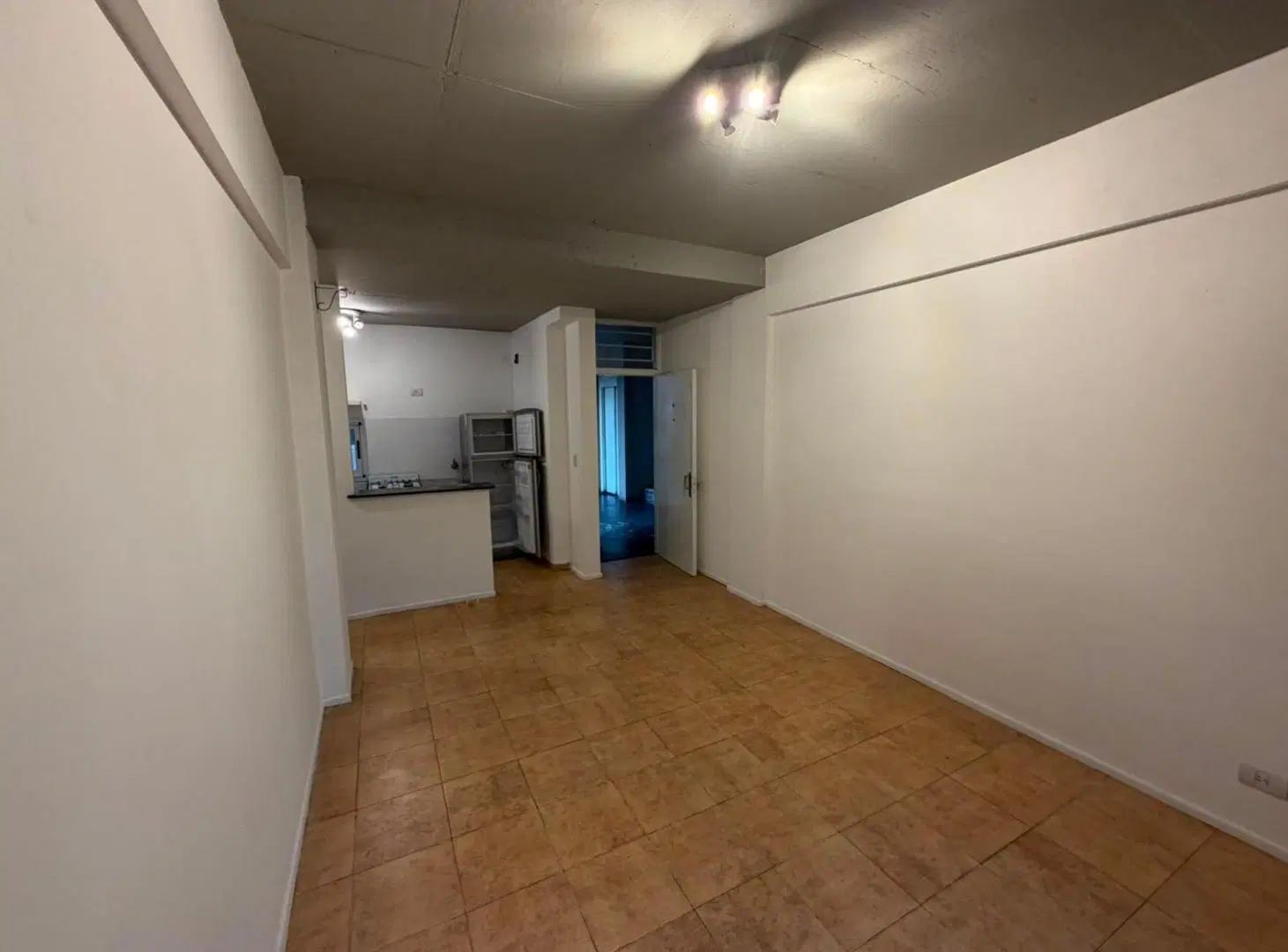 Alquiler Departamento 2 Ambientes C/Cochera Desc 5