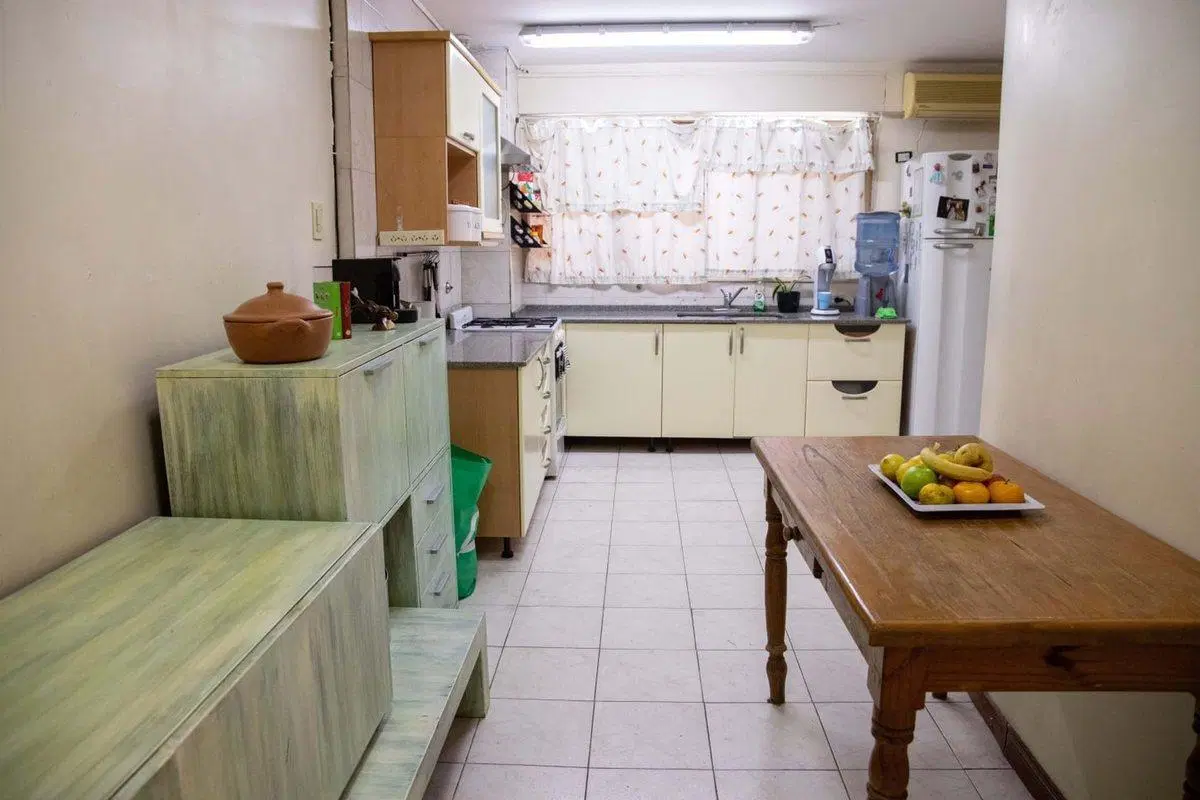 DEPARTAMENTO PISO 4 AMBIENTES EN VENTA FLORESTA 2