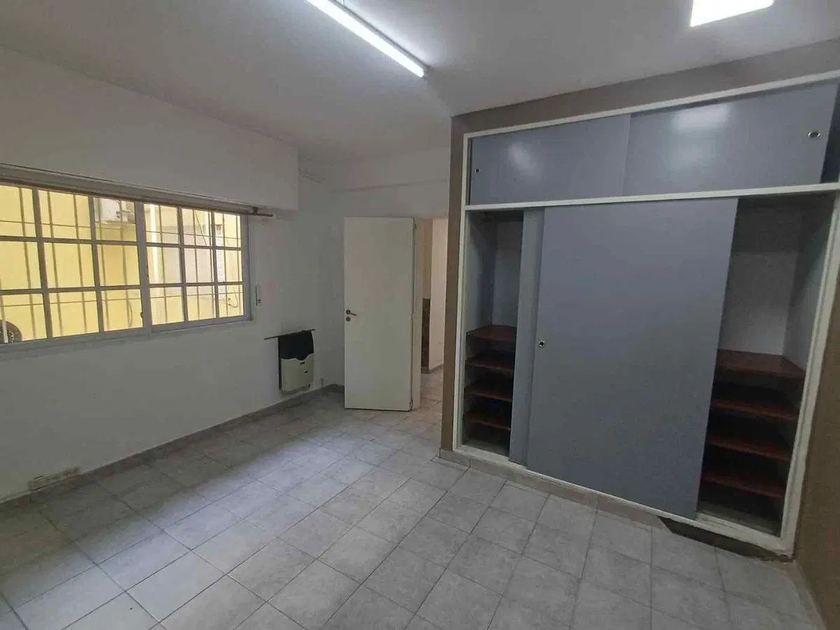 VENTA PH 3 AMBIENTES PLANTA BAJA LINIERS 5