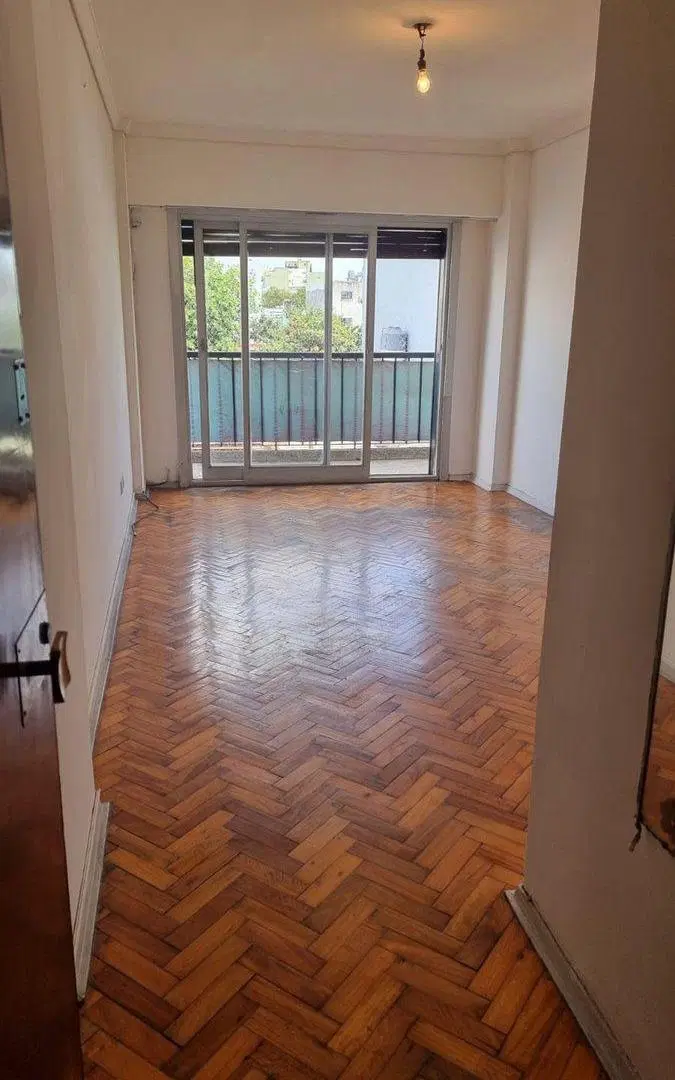 VENTA DTO -FLORES- 2 AMB. C/RENTA C/FTE.BALC-A/CRE 2