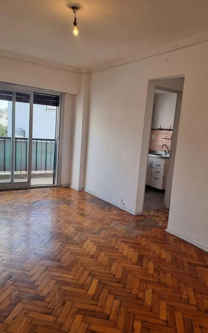 VENTA DTO -FLORES- 2 AMB. C/RENTA C/FTE.BALC-A/CRE 3