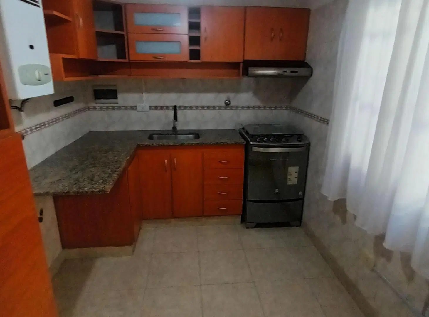ALQUILER EXC.PH PB 2 1/2 AMB. M.CASTRO-PATIO-S/EXP 5