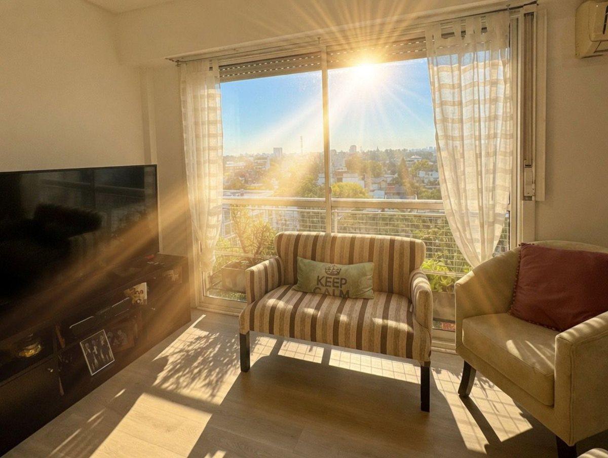 Foto de VENTA SEMIPISO 2 AMB C/COCHERA Y BAULERA - DEVOTO, imagen 2