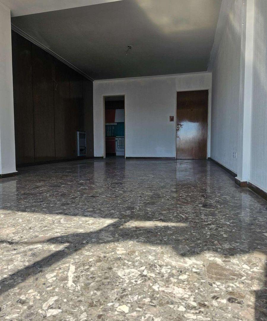 Foto de Venta Departamento 4 Amb. Flores c/baulera, imagen 2
