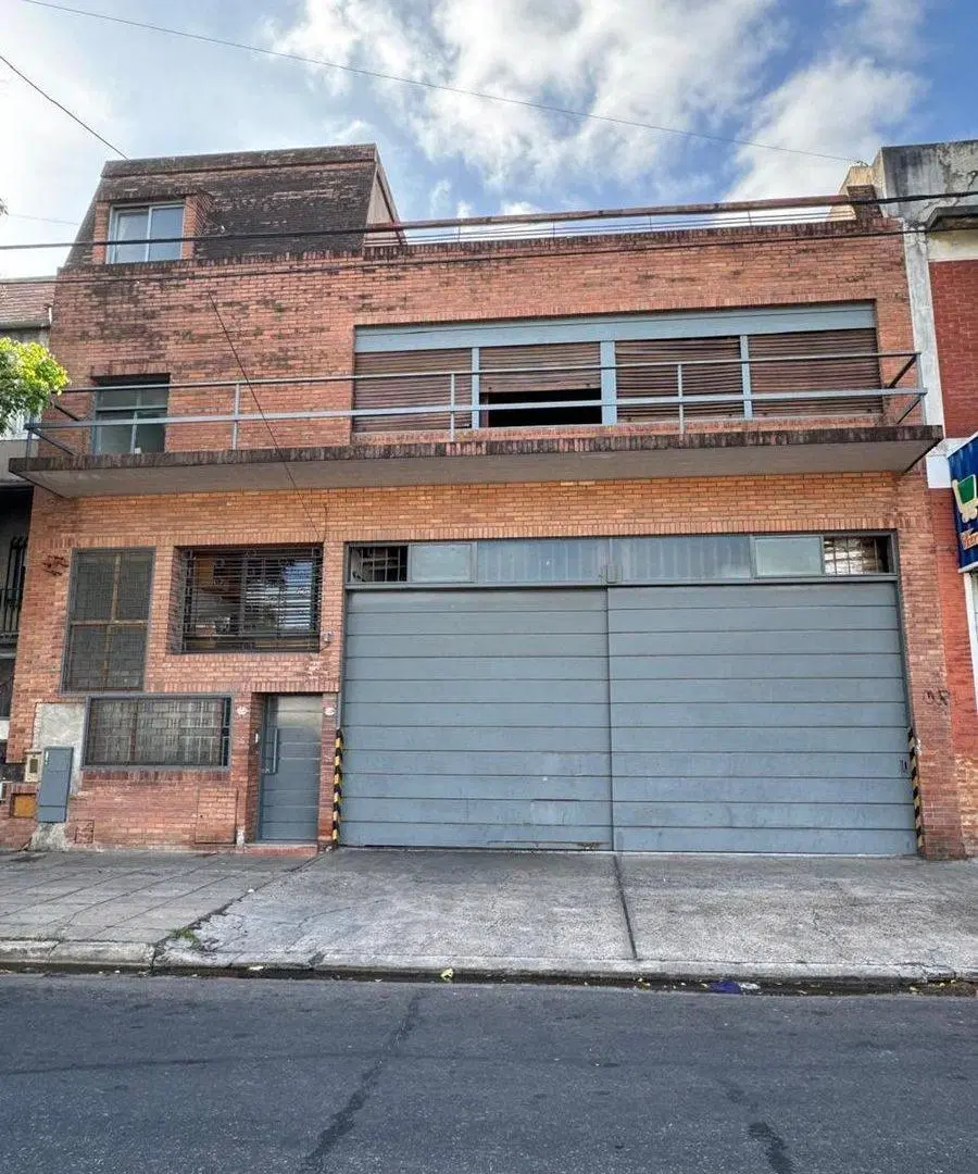 VENTA DEPOSITO CON MONTACARGAS + OFICINAS - LUGANO 5