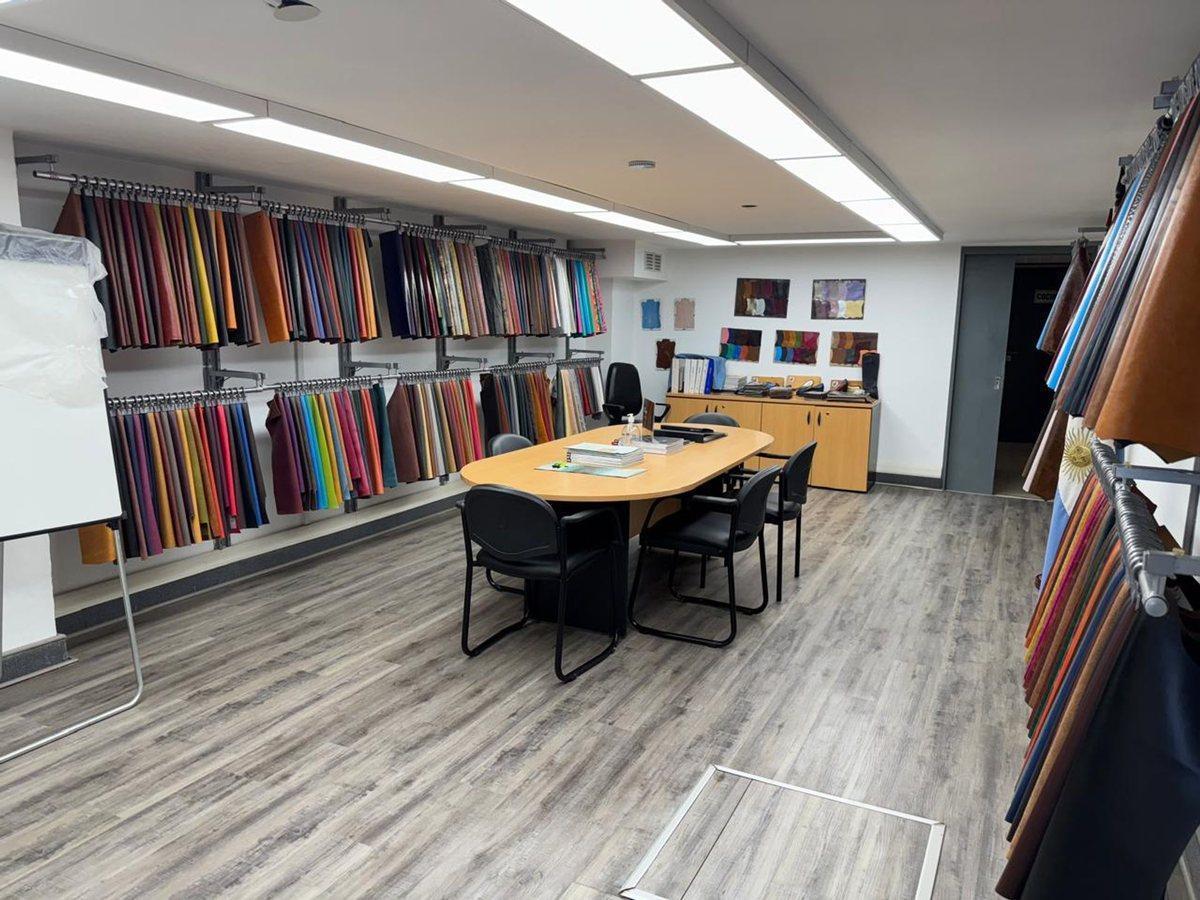 Foto de VENTA DEPOSITO CON MONTACARGAS + OFICINAS - LUGANO, imagen 3