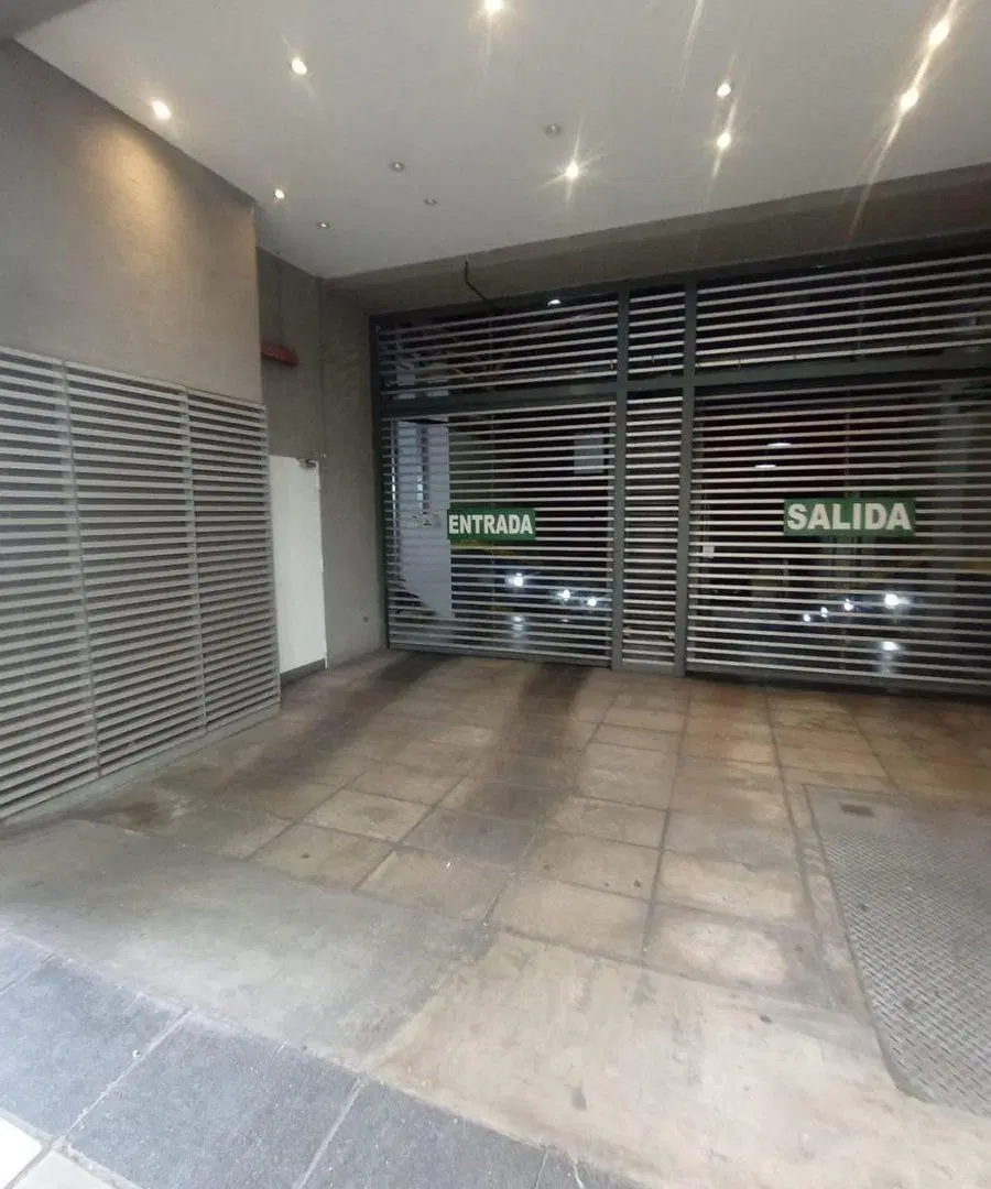 VENTA COCHERA CUBIERTA EN PALERMO 5