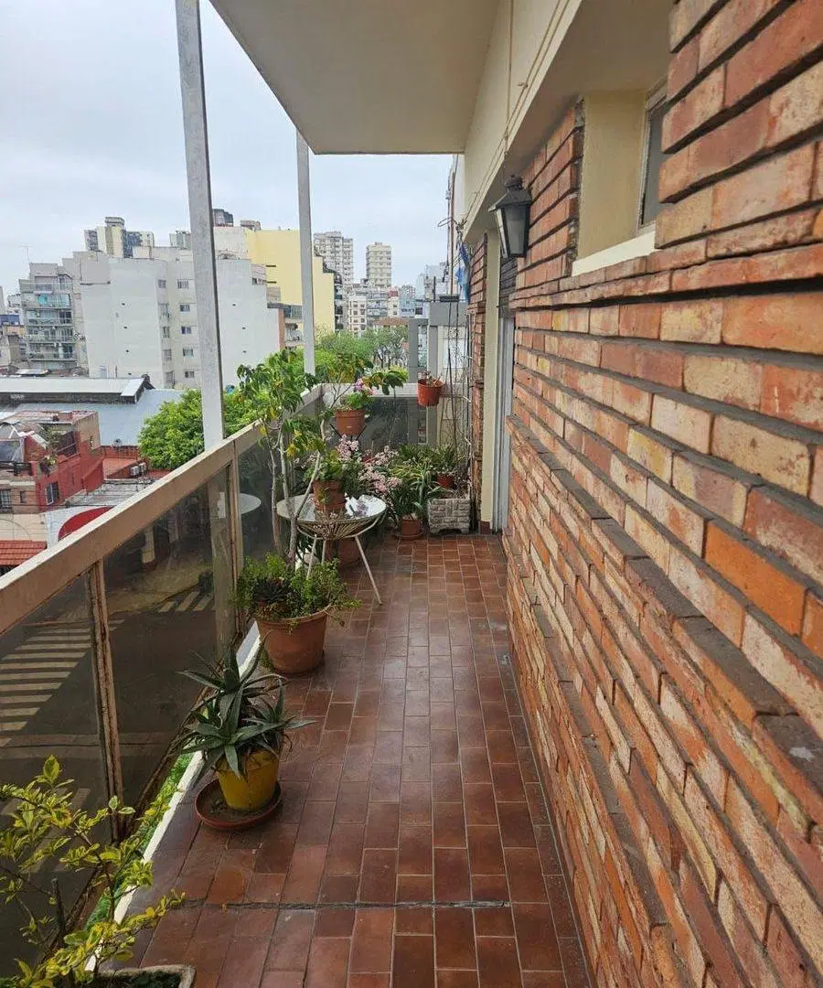 VENTA DEPTO 3 AMBIENTES C/BALCON MONTE CASTRO 5