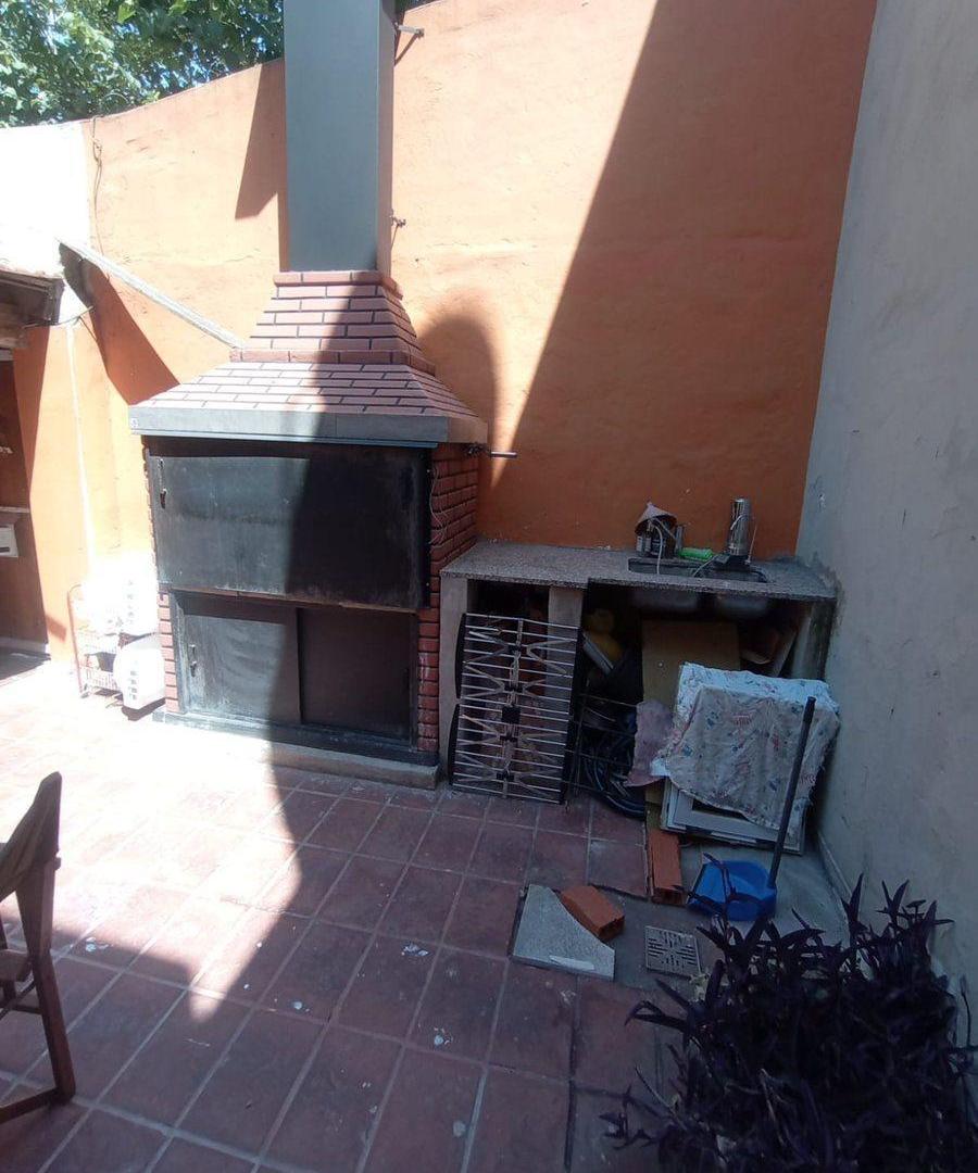 Foto de VENTA CASA EN 2 PLANTAS C/COCHERA FLORESTA NORTE, imagen 5