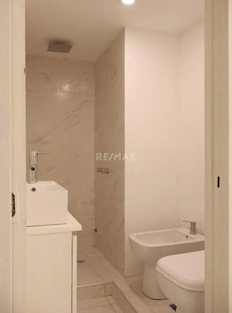 VENTA DPTO 4 AMB EN PALERMO CON PARRILLA Y COCHERA 2