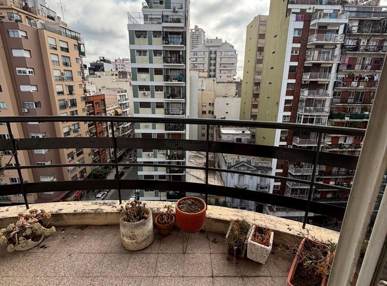 Foto de VENTA DTO. 3 AMB. AL FTE. CABALLITO C/DOBLE BALCON, imagen 3