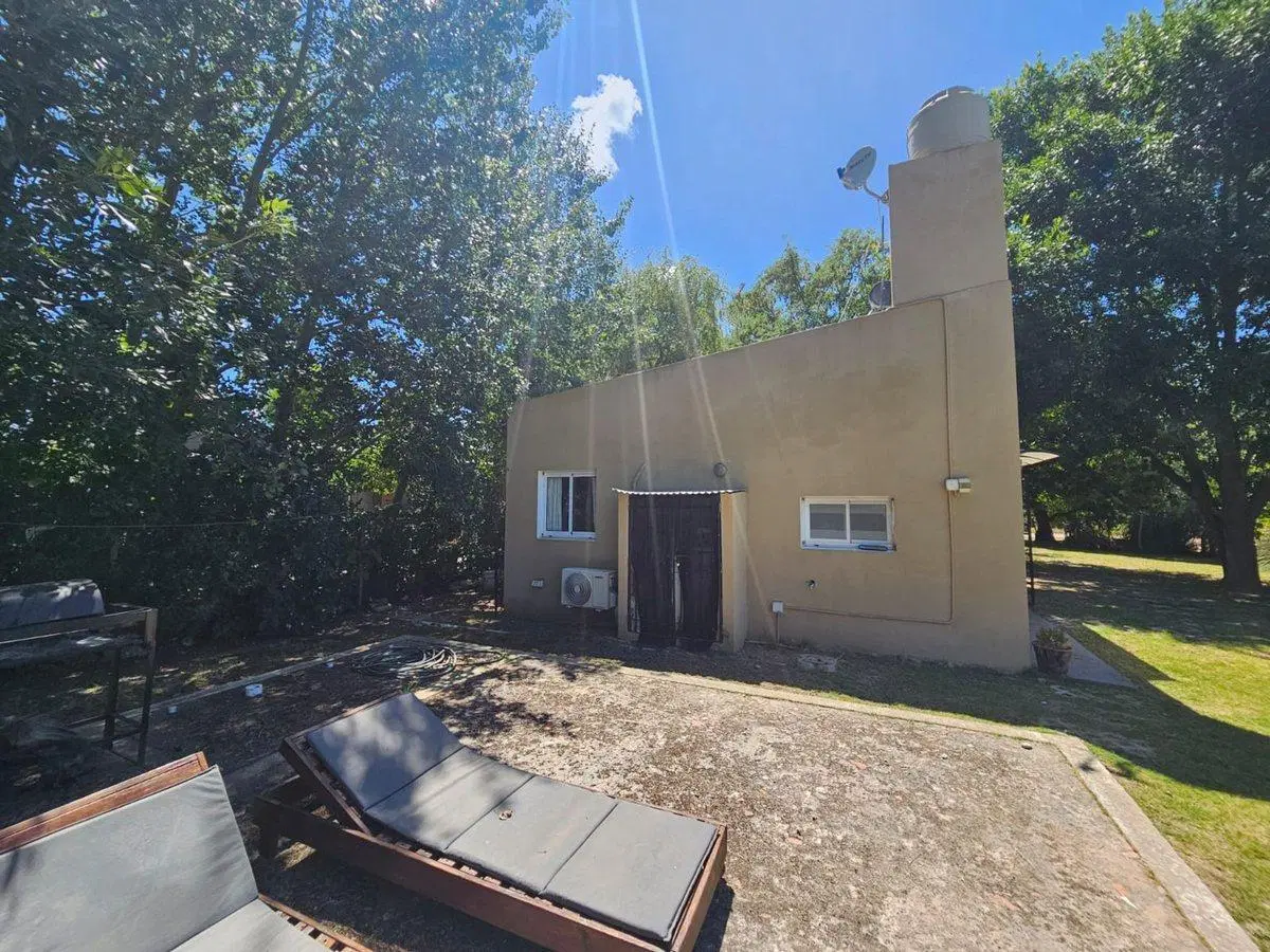 VENTA CASA 3 AMB C/PILETA Y LOTE 5