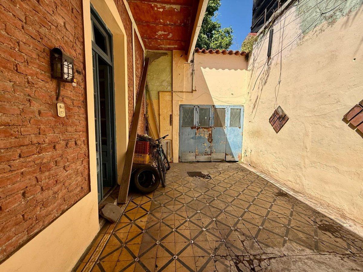 Foto de VENTA CASA A REFACCIONAR 6 AMBIENTES VILLA LURO, imagen 3