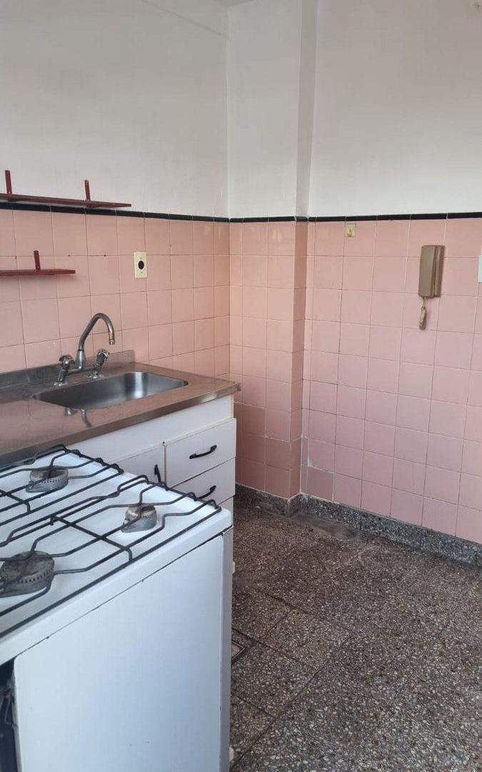 Foto de VENTA DTO -FLORES- 2 AMB. C/RENTA C/FTE.BALC-A/CRE, imagen 4