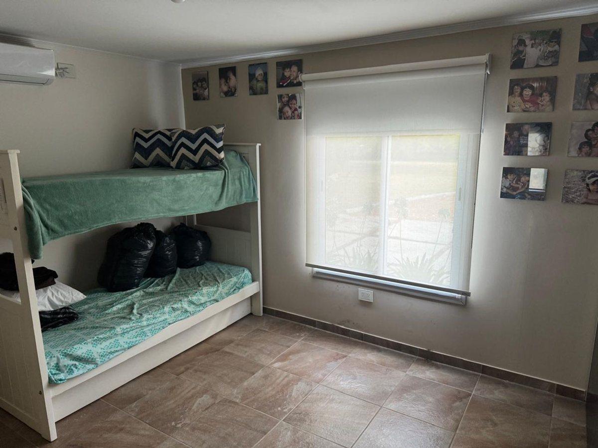 Foto de VENTA CASA 4 AMB CON PILETA COUNTRY LUJAN, imagen 2