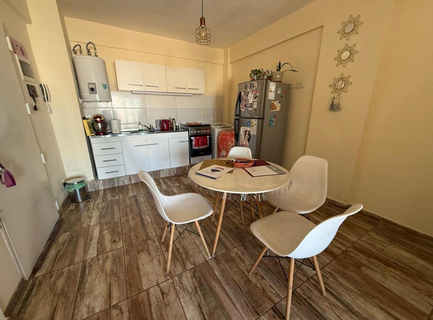 Foto de VENTA DEPTO MONOAMBIENTE MONTE CASTRO, imagen 1