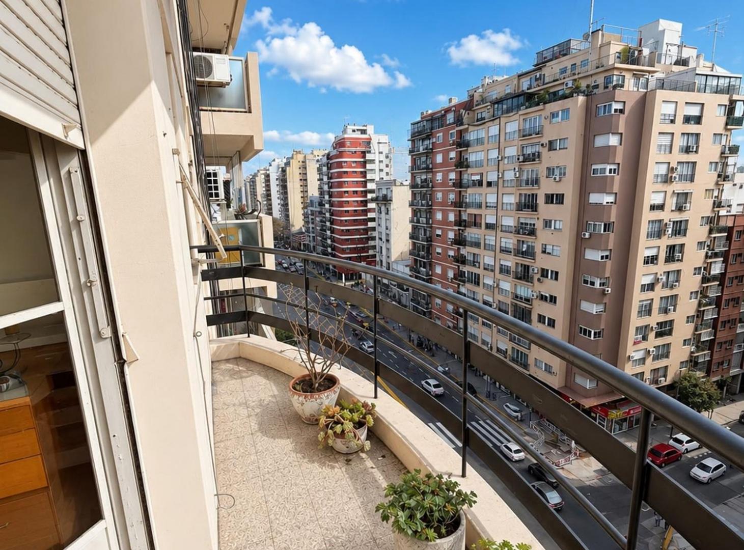 Foto de VENTA DTO. 3 AMB. AL FTE. CABALLITO C/DOBLE BALCON, imagen 4