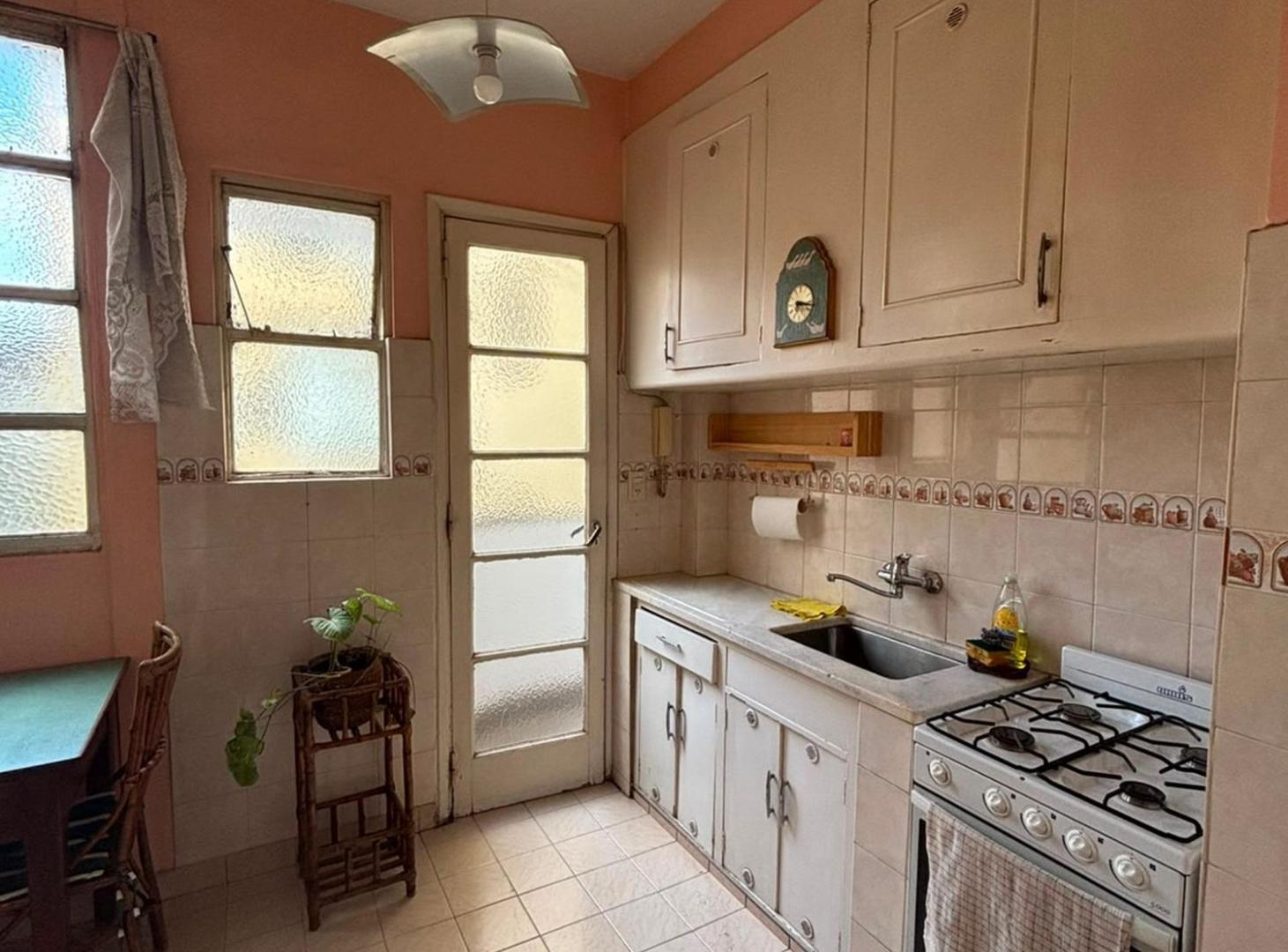 Foto de VENTA DTO. 3 AMB. AL FTE. CABALLITO C/DOBLE BALCON, imagen 3