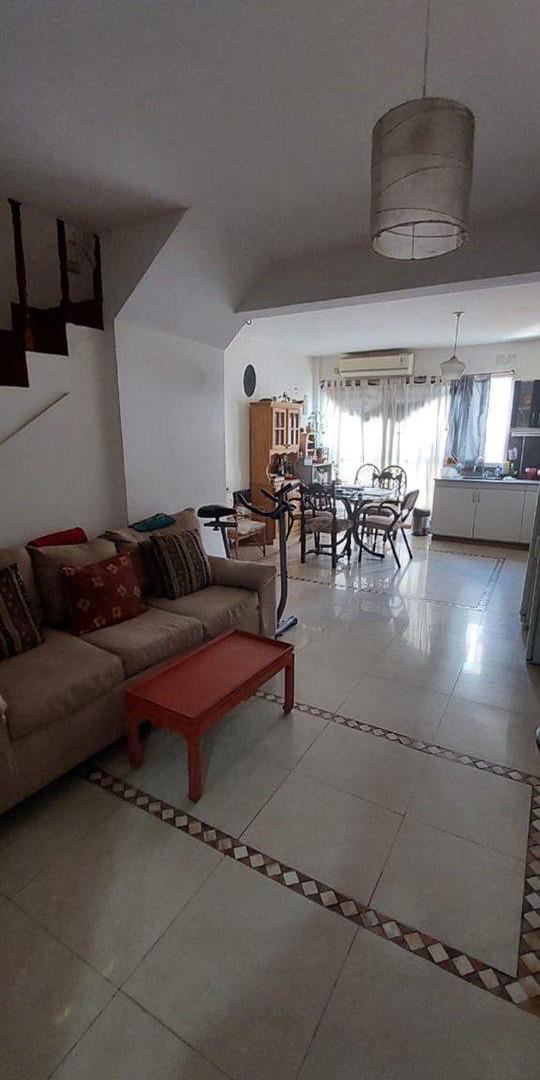 Foto de Venta PH en Triplex Sin Expensas - Monte Castro, imagen 1