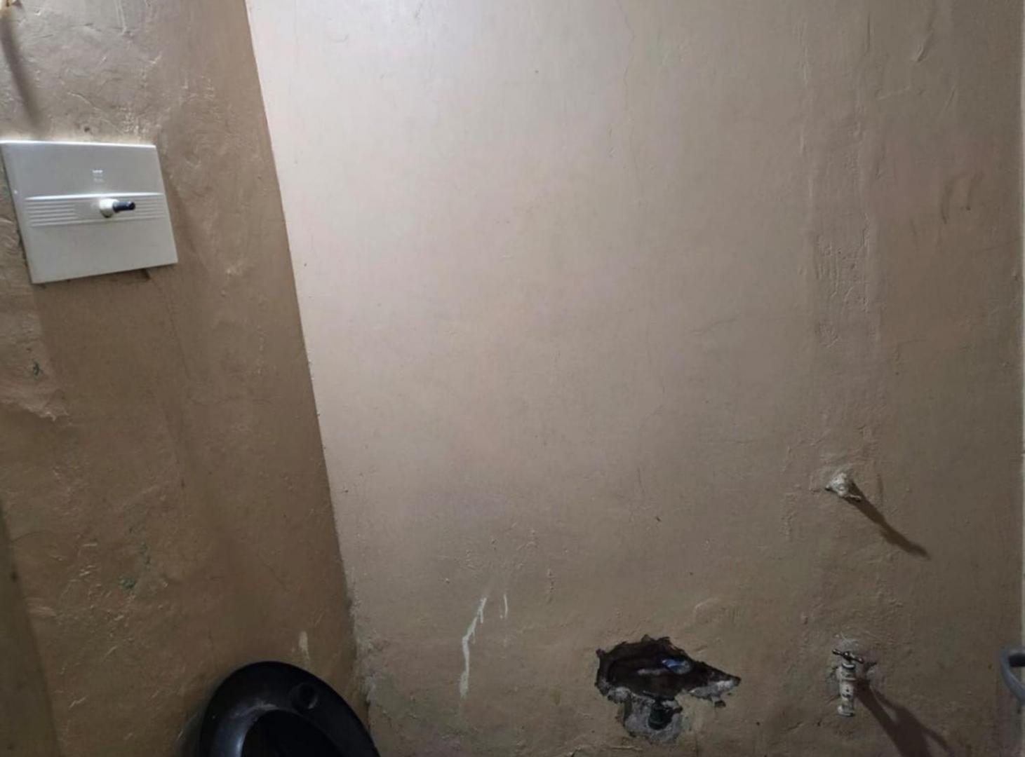Foto de ALQUILER IMPORTANTE DEPOSITO - LINIERS, imagen 2