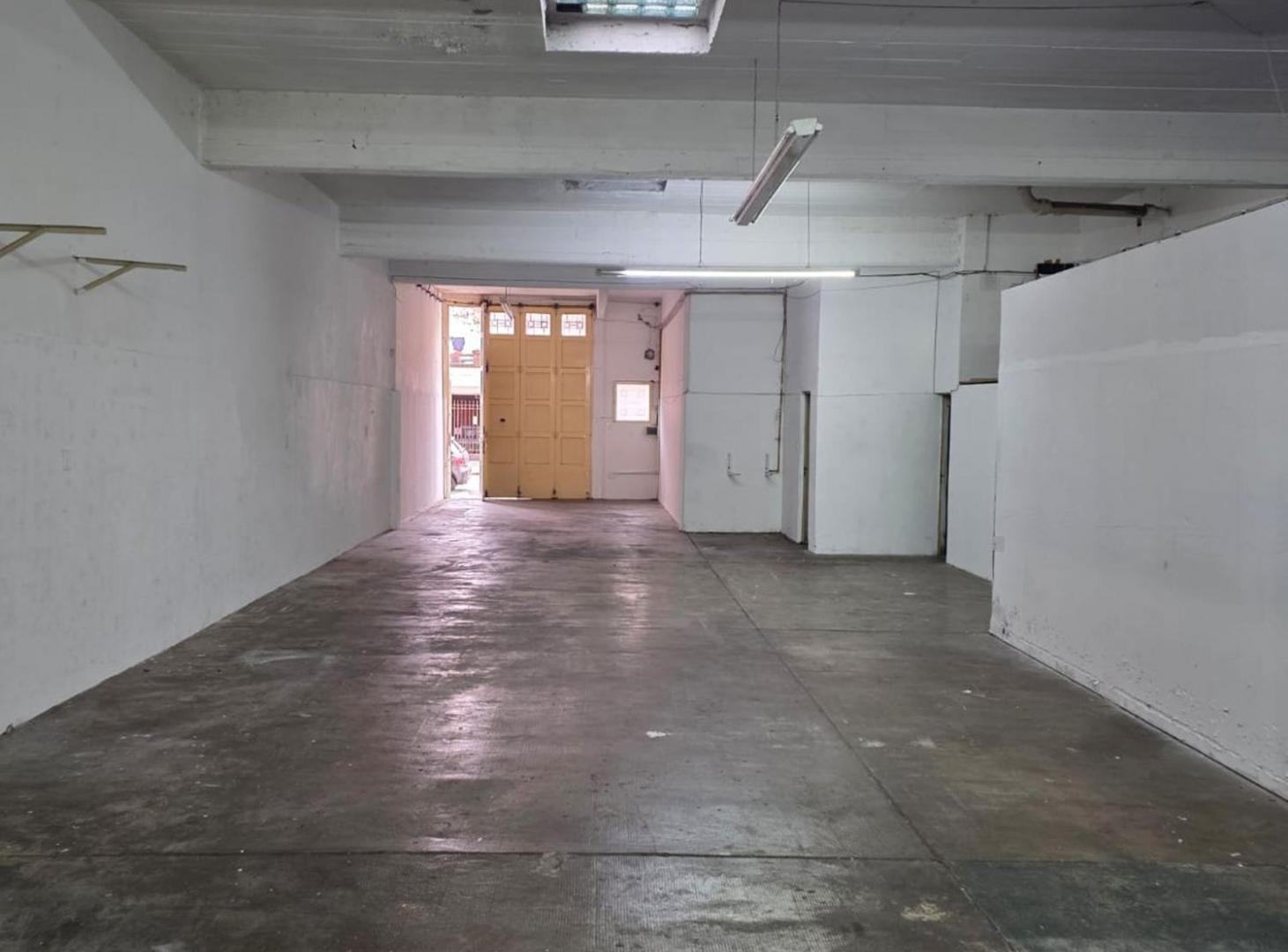 Foto de ALQUILER IMPORTANTE DEPOSITO - LINIERS, imagen 4
