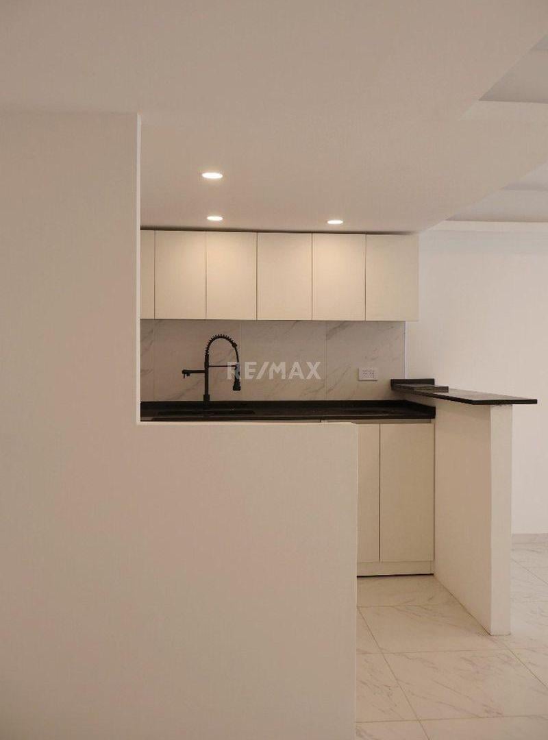 Foto de VENTA DPTO 4 AMB EN PALERMO CON PARRILLA Y COCHERA, imagen 2
