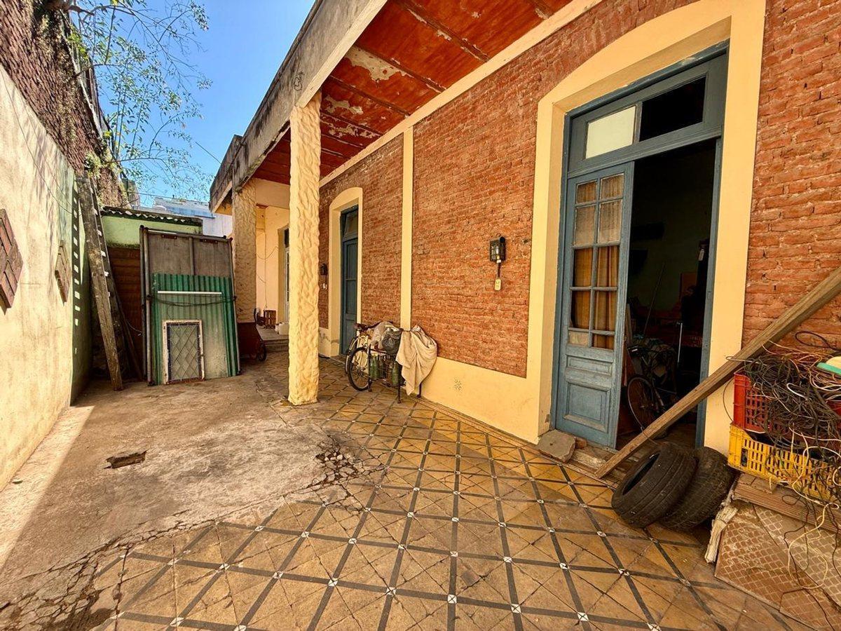 Foto de VENTA LOTE HASTA 4 PISOS VILLA LURO, imagen 2