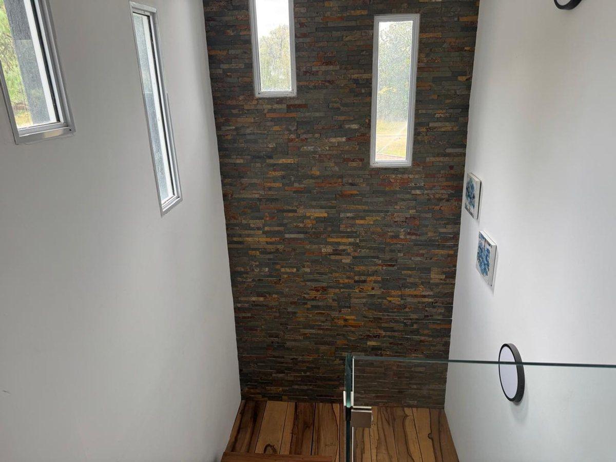 Foto de VENTA CASA 4 AMB CON PILETA COUNTRY LUJAN, imagen 2