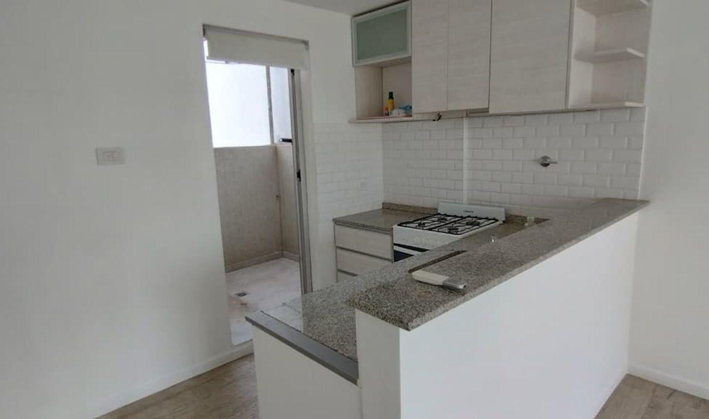 Foto de EXCELENTE DEPARTAMENTO 2 AMB. EN VILLA DELPARQUE, imagen 4