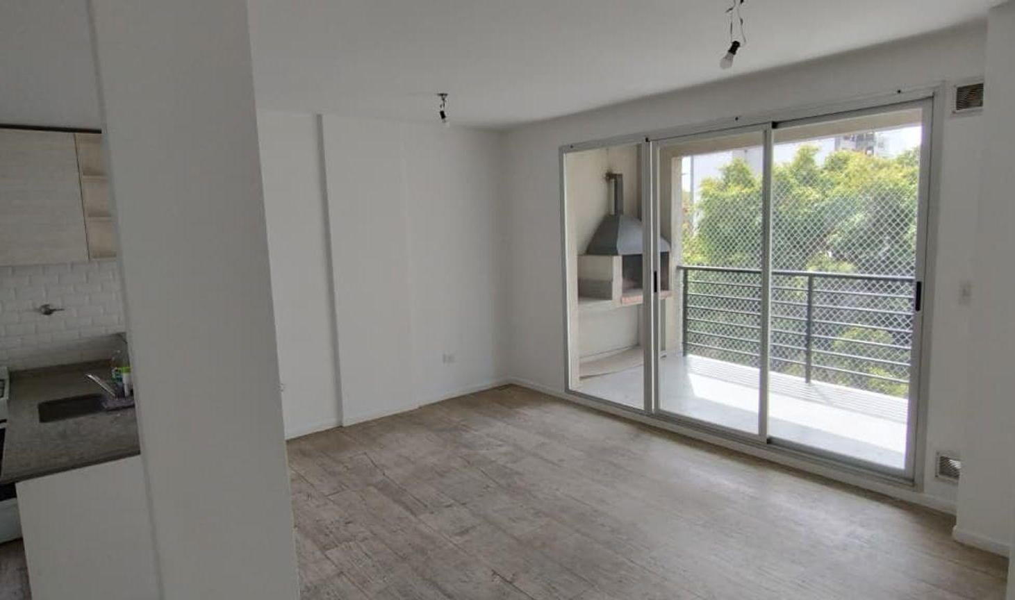 Foto de EXCELENTE DEPARTAMENTO 2 AMB. EN VILLA DELPARQUE, imagen 2