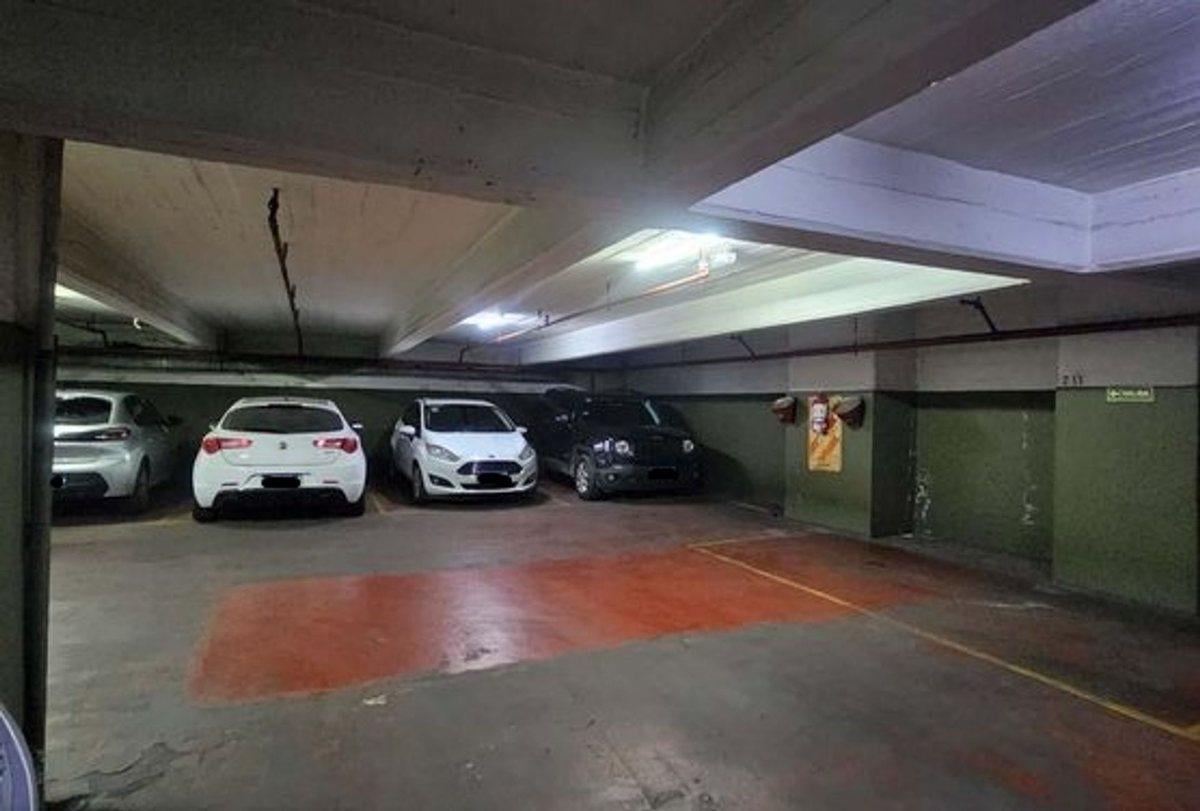Foto de VENTA COCHERA CUBIERTA EN RECOLETA, imagen 4