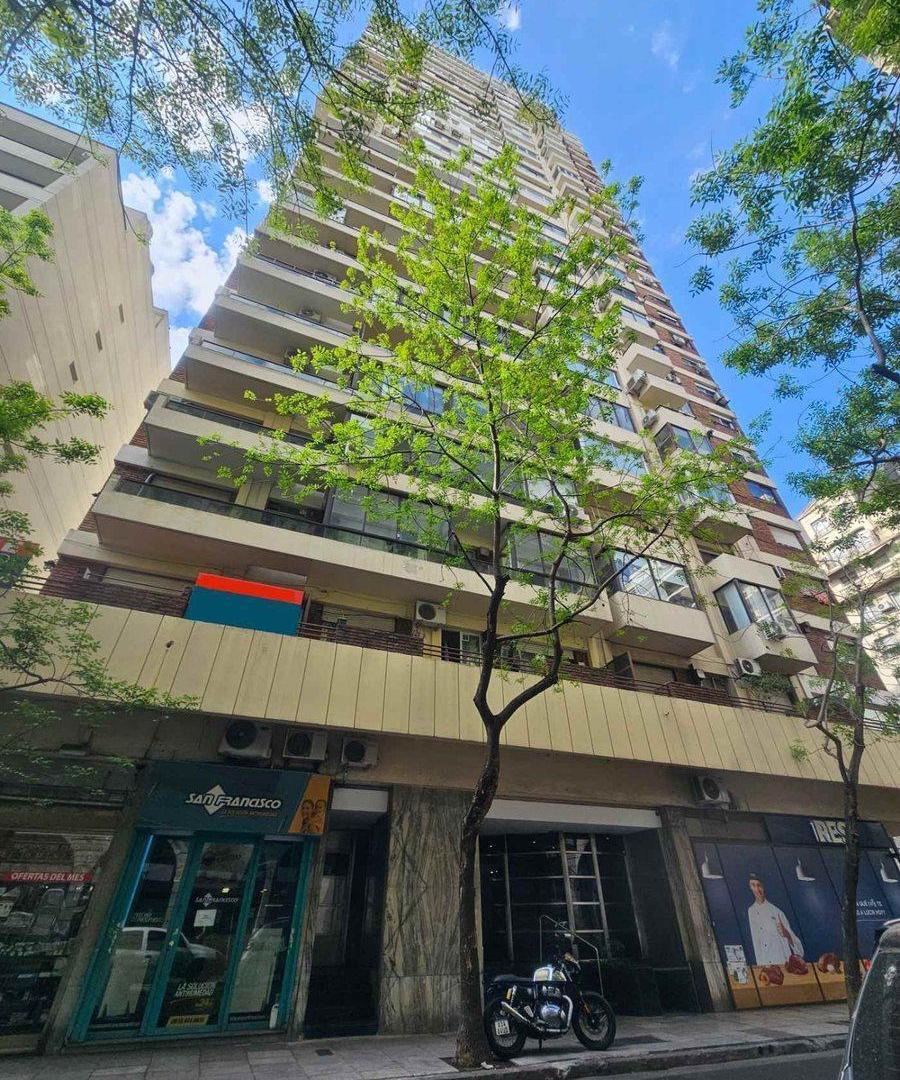 Foto de VENTA COCHERA CUBIERTA EN RECOLETA, imagen 2